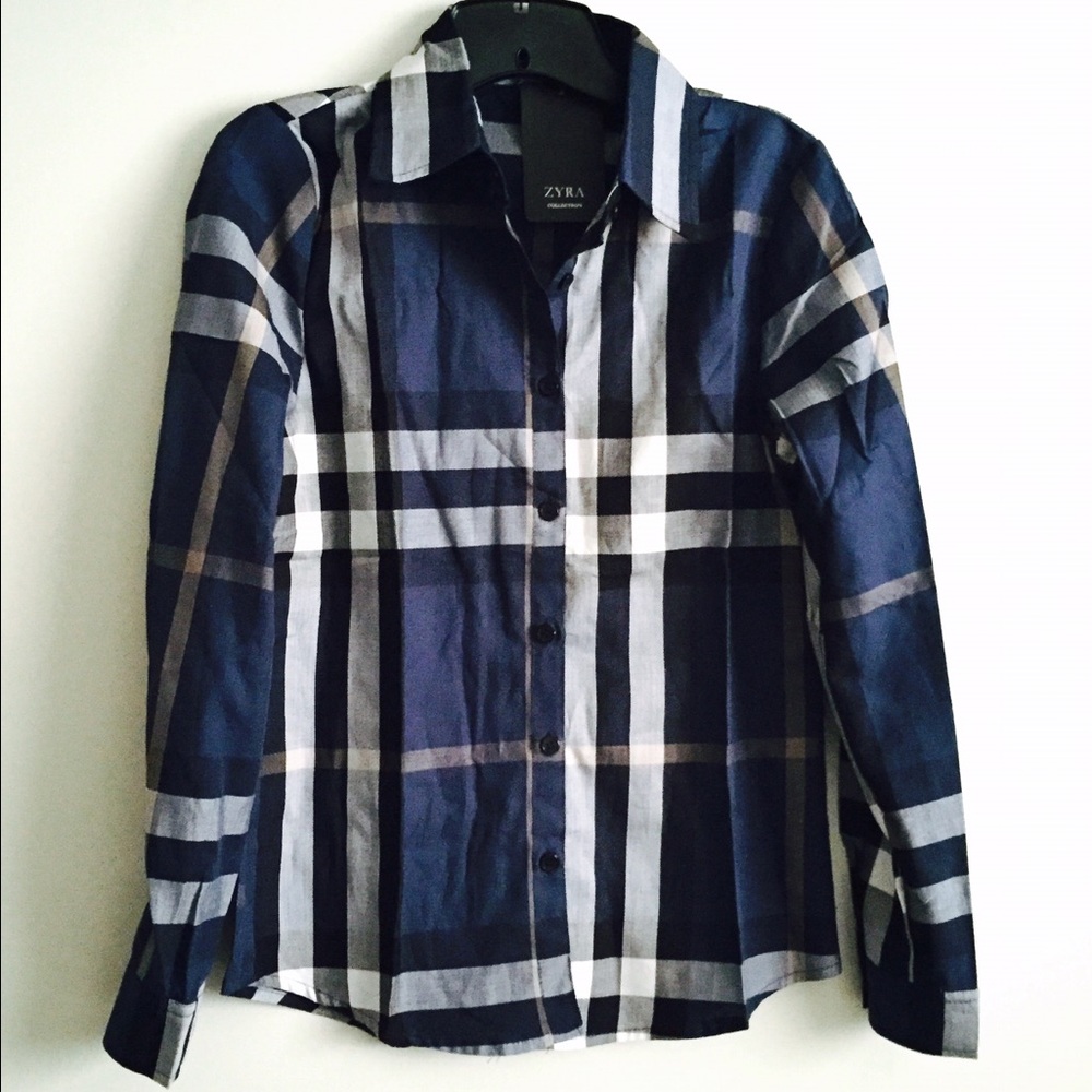 Blue plaid long sleeve top